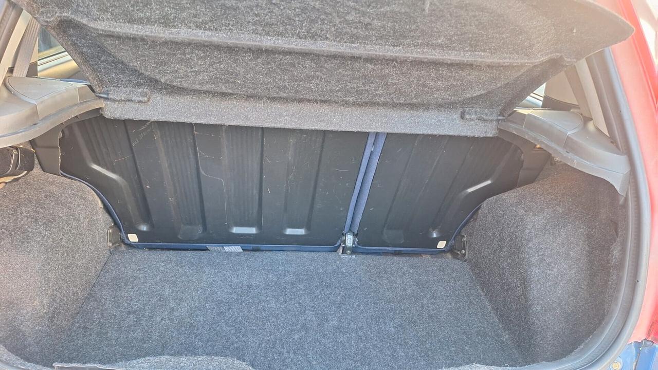 Fiat Punto 1.2i 16V cat 5 porte HLX