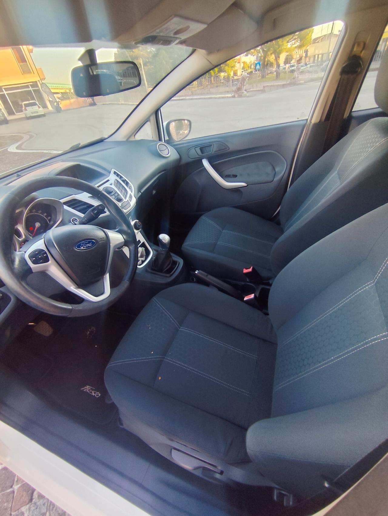 Ford Fiesta 1.4 TDCi 5p. Titanium