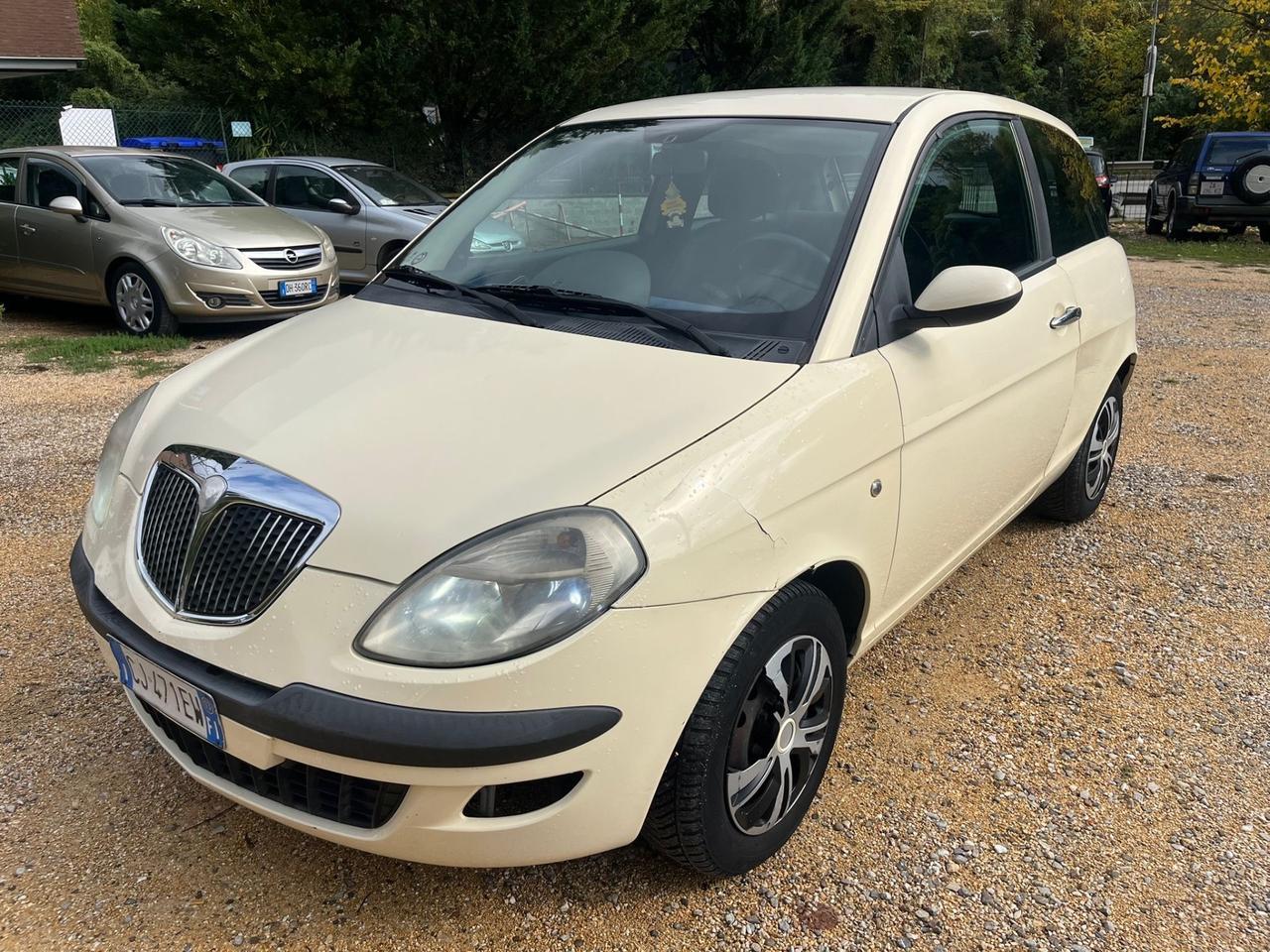 Lancia Y 1.2i cat LS