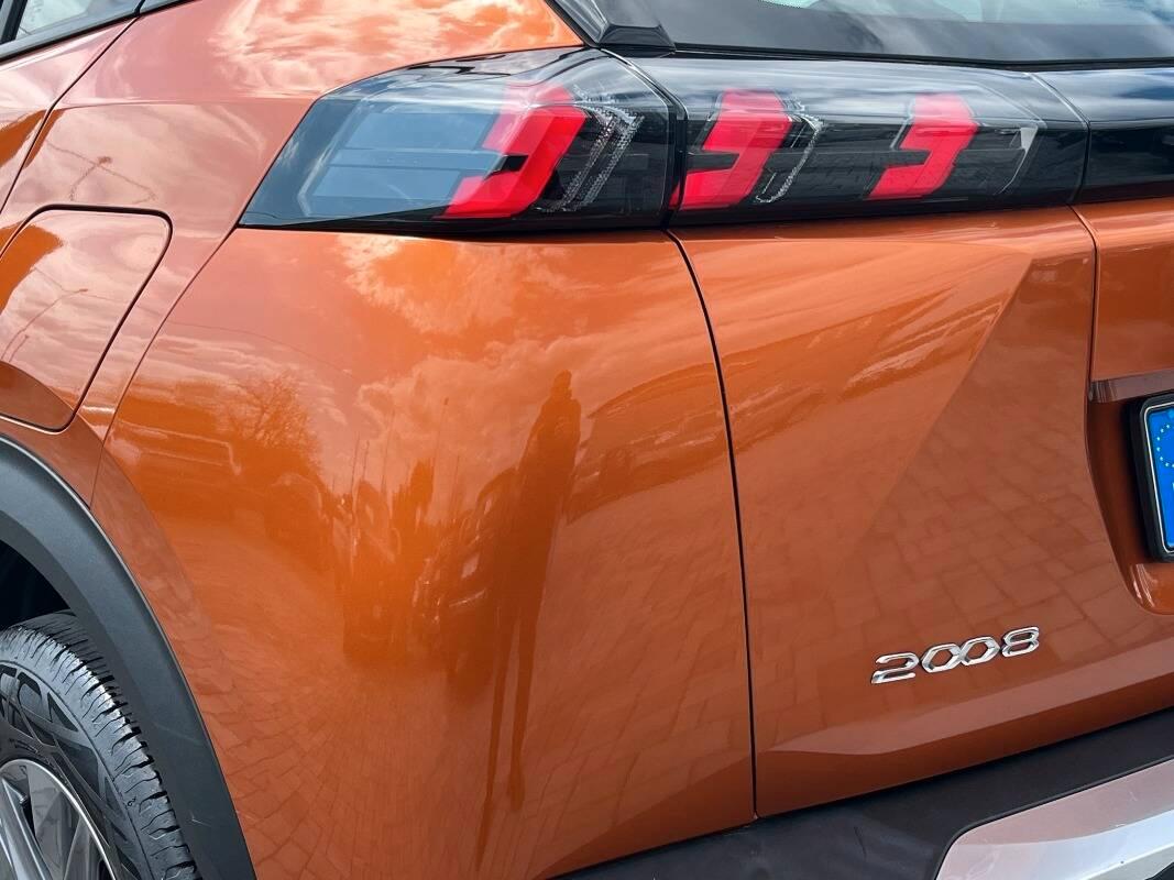 Peugeot 2008 1.2 puretech Active Pack s&s 130cv