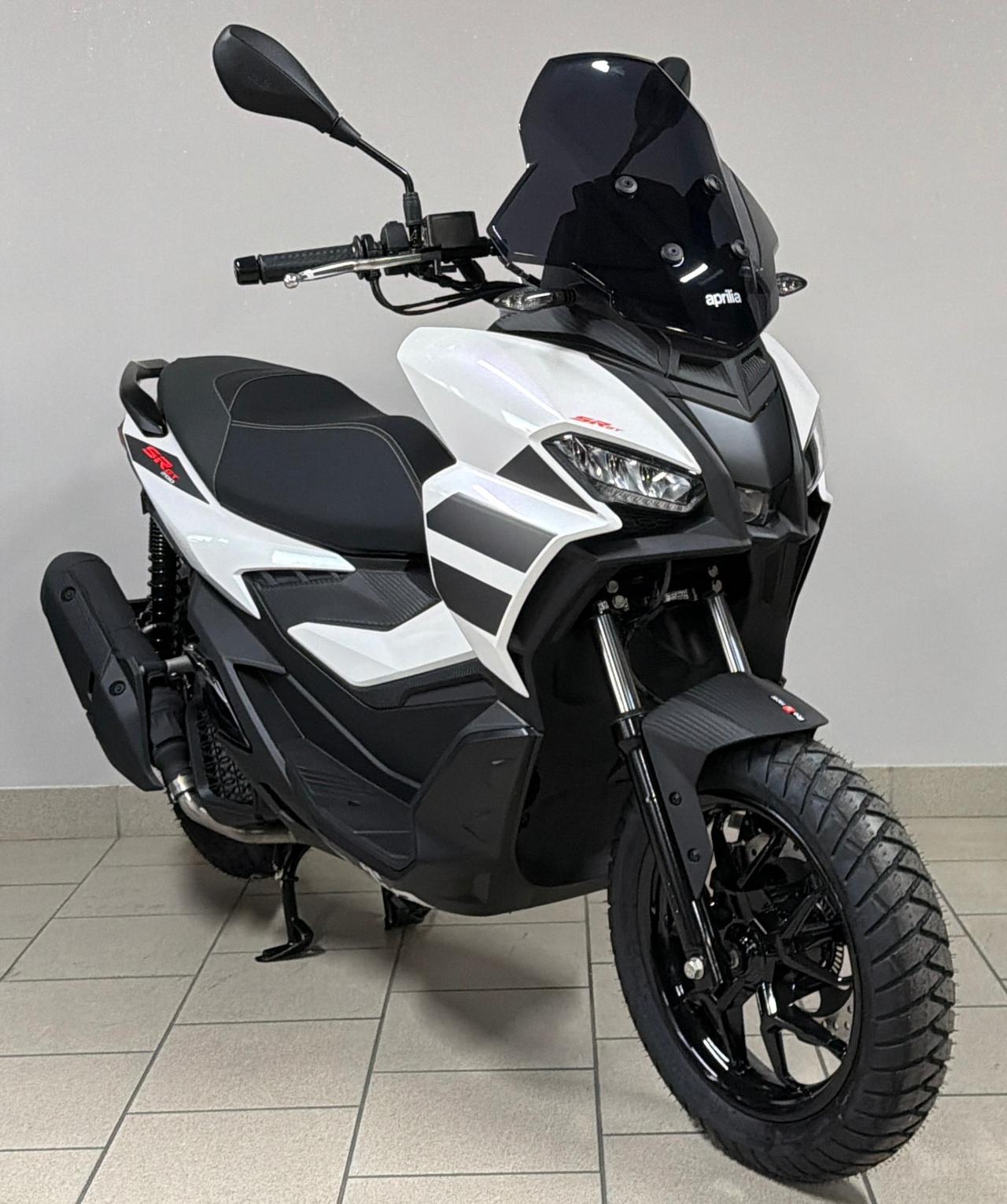 Aprilia SR GT 200