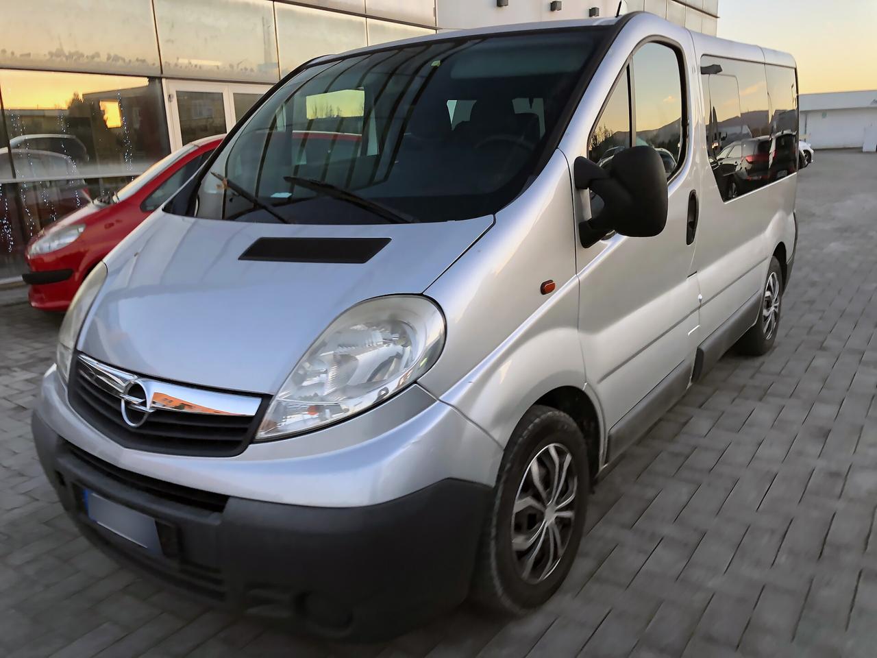 Opel Vivaro 27 2.0 CDTI 120CV PC-TN Combi 9 posti