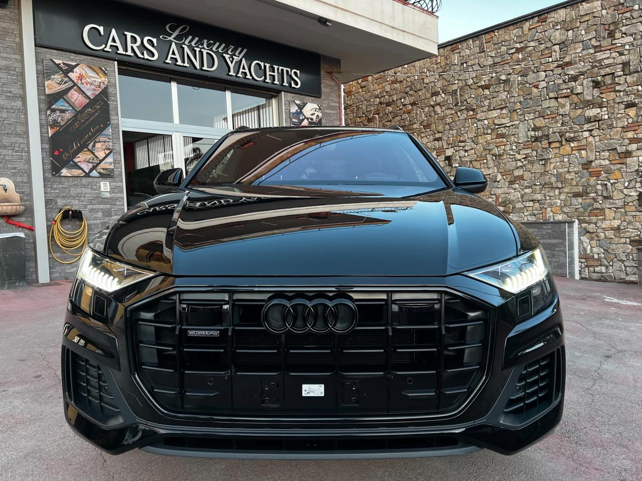 Audi Q8 50 TDI 286 CV Quattro-2XS LINE-TOTAL BLACK