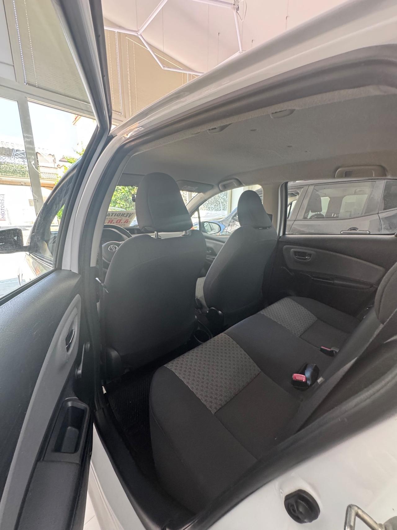 Toyota Yaris 1.0 5 porte Lounge