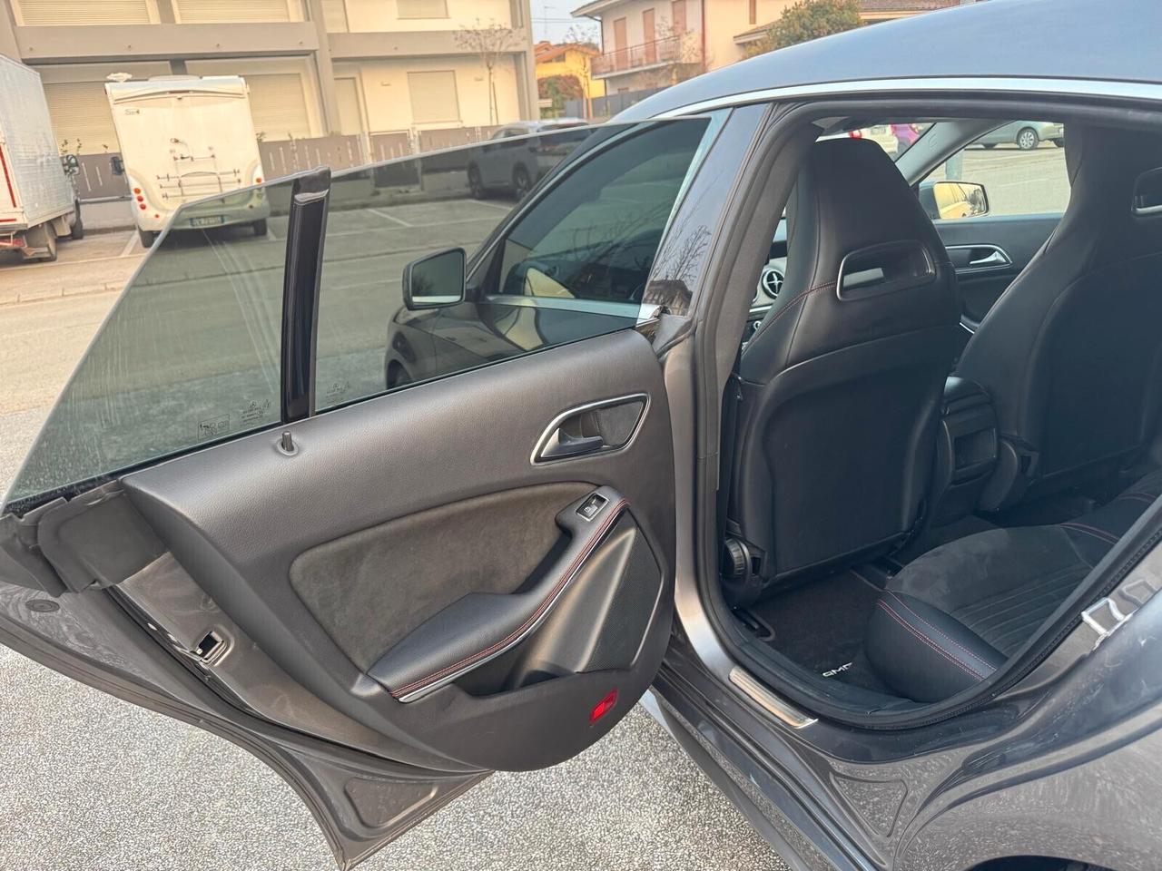 Mercedes-benz CLA 200 d S.W. 4Matic Automatic Business NEOPATENTATI