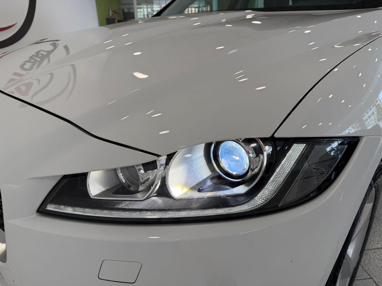Jaguar F-Pace 2.0 D 180 CV AWD aut. Prestige