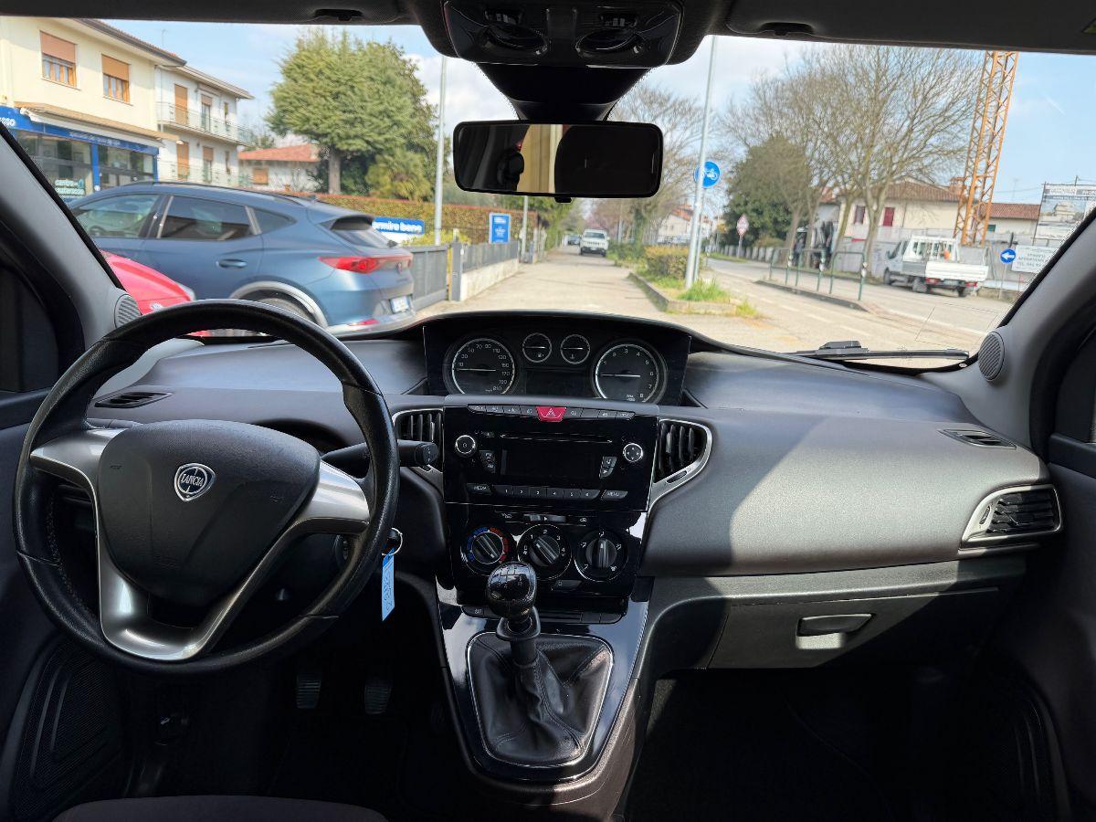 LANCIA - Ypsilon - 1.2 69 CV 5 porte Platinum