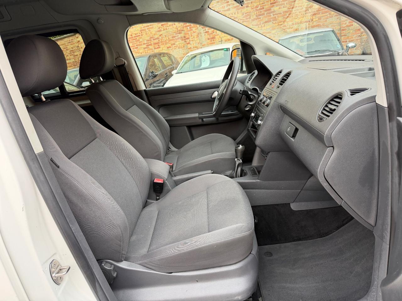 Volkswagen Caddy 1.6 TDI 102 CV 5p. Trendline 7 Posti