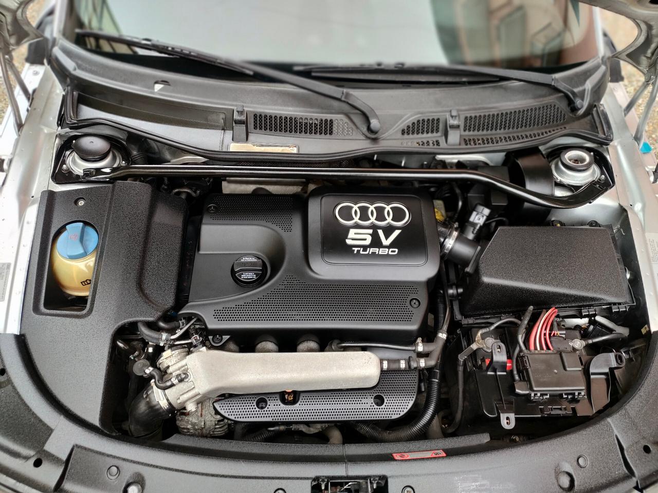 Audi TT Coupé 1.8 T 20V 180 CV