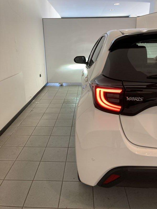 Toyota Yaris Hybrid Trend MY22