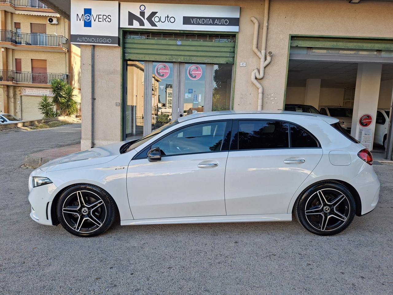 MERCEDES Classe A 180d Automatic AMG Premium
