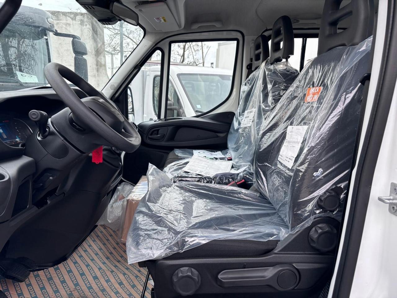 Iveco daily 35C160 motore 3000 doppia cabina modello 2025