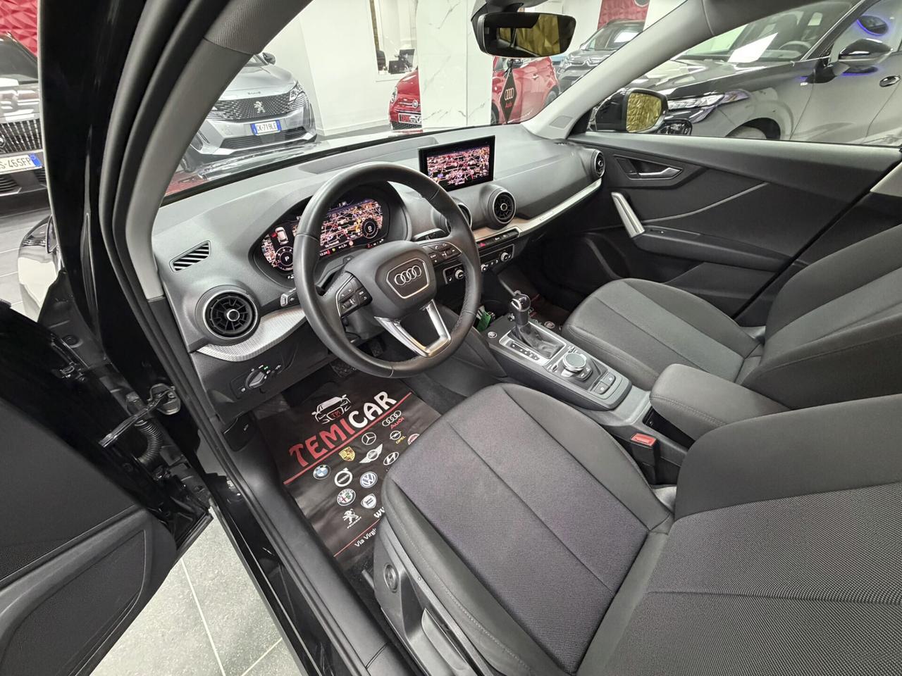 Audi Q2 35 TDI S-LINE S tronic Identity Black