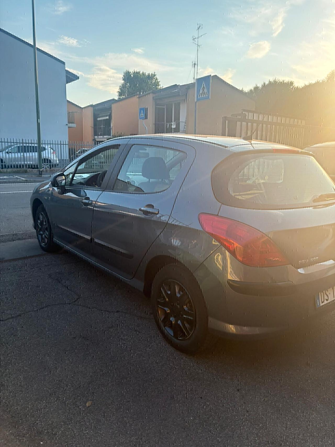 Peugeot 308 1.4 VTi 95CV 5p. Premium