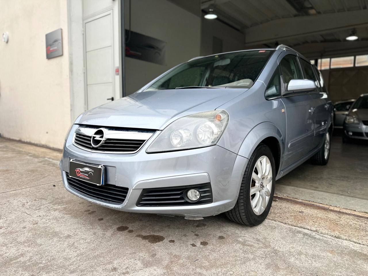 Opel Zafira 1.9 16V CDTI 150CV Cosmo