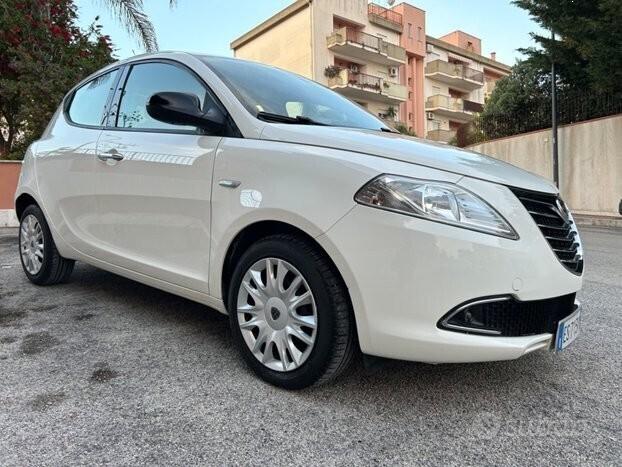 Lancia Ypsilon 1.3 MJT 95 KM CERTIFICATI