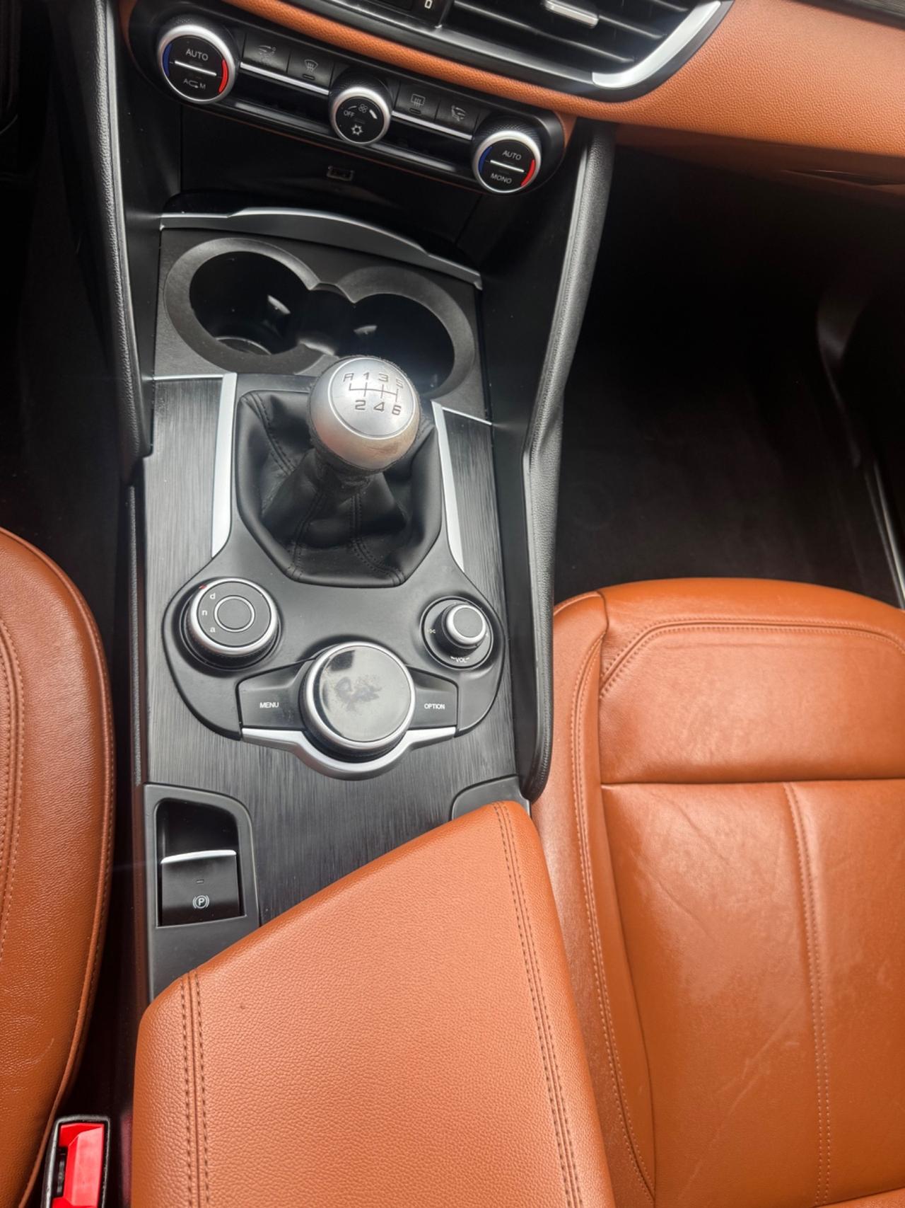 Alfa Romeo Giulia 2.2 150 CV Super Unicoproprietario