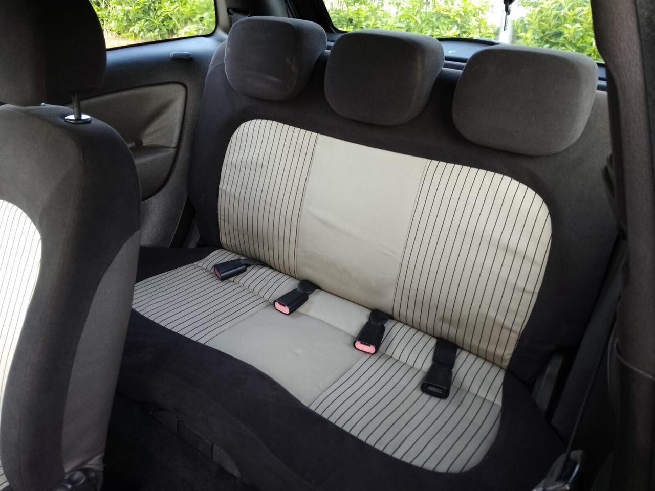 Lancia Ypsilon 1.3 MJT 75 CV Oro