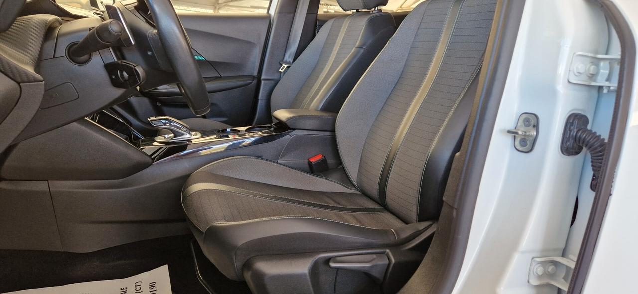 Peugeot 2008 BlueHDi 130 S&S EAT8 GT Pack