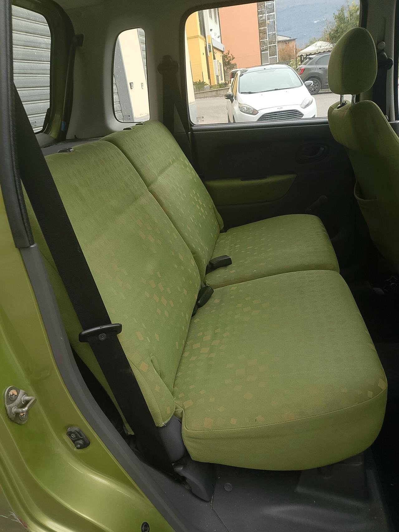 Opel Agila 1.2 16V Color Edition