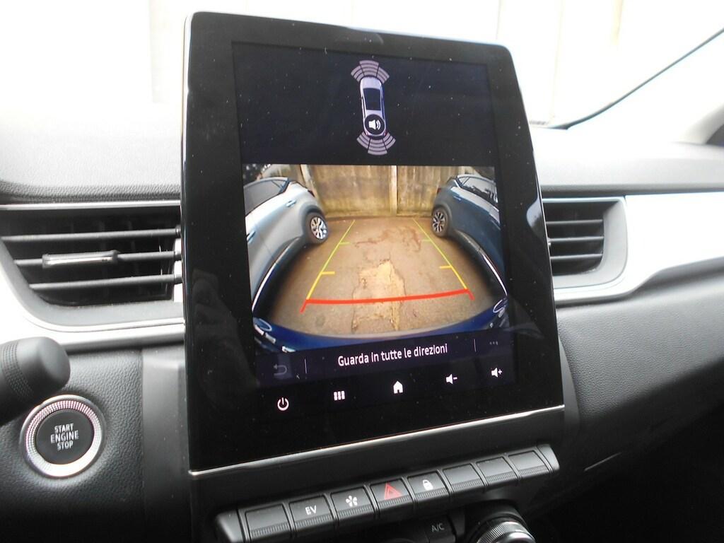 Renault Captur 1.6 E-TECH Hybrid Techno Fast Track Auto