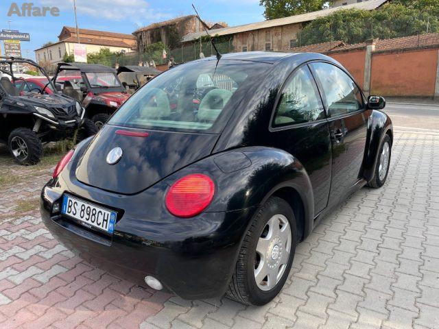 VOLKSWAGEN New Beetle 1.6