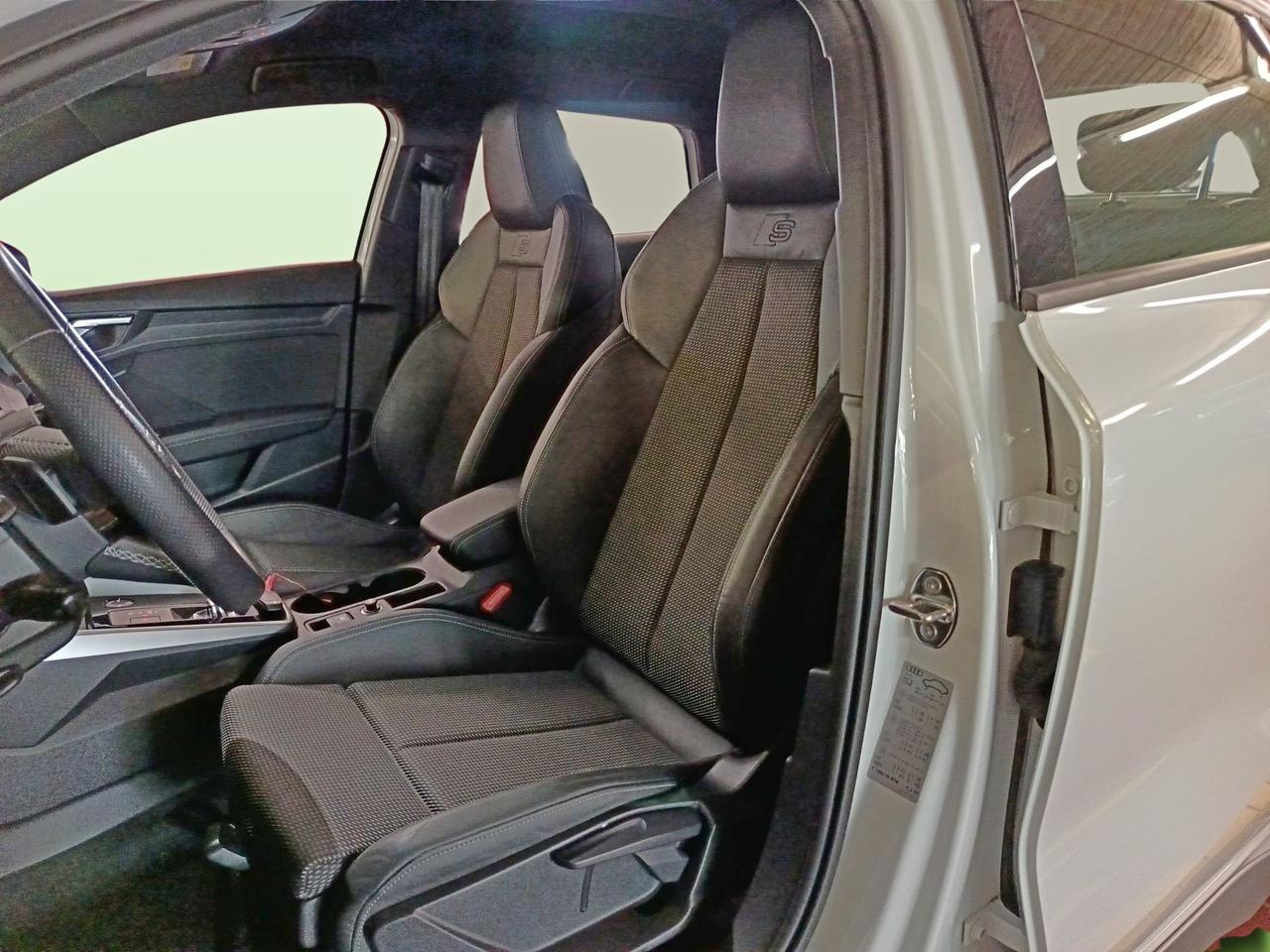 AUDI A 3 - 35 TDI S line