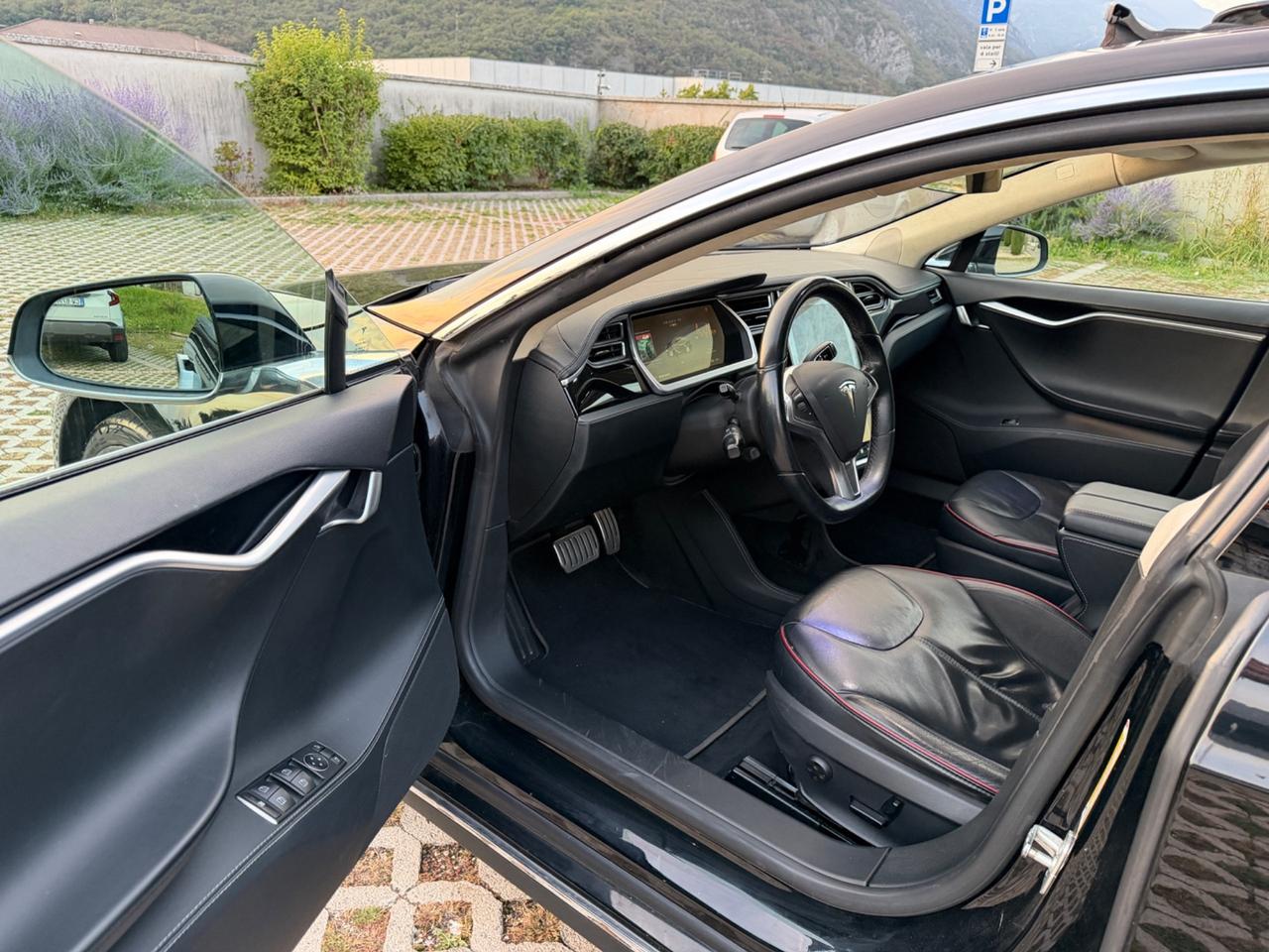 Tesla Model S P85 ,,RICARICA SC01 GRATIS A VITA”