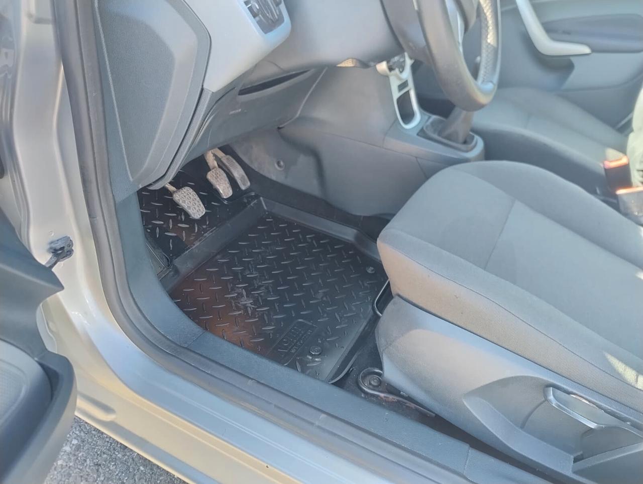 Ford Fiesta 1.4 TDCi 68CV 5 porte Titanium