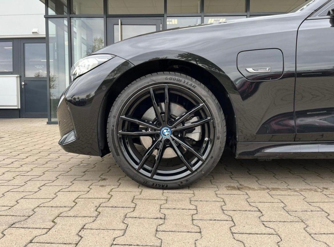 BMW 320 e Touring M-Sport
