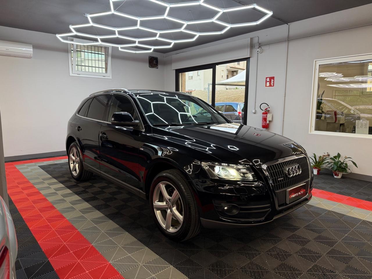 Audi Q5 2.0 TDI quattro S-LINE - FABIANOAUTO