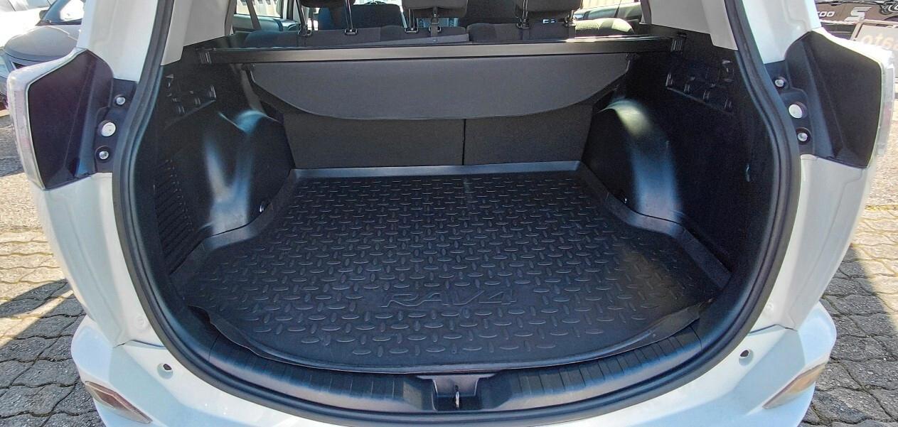 Toyota RAV 4 RAV4 2.0 D-4D 2WD Style