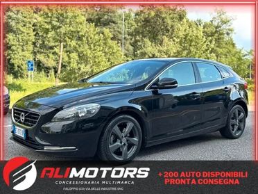 Volvo V40 T3 R-design Momentum