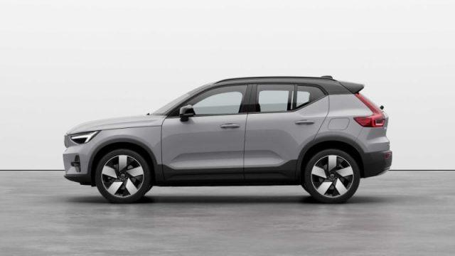 VOLVO XC40 B3 automatico Ultra Black Edition