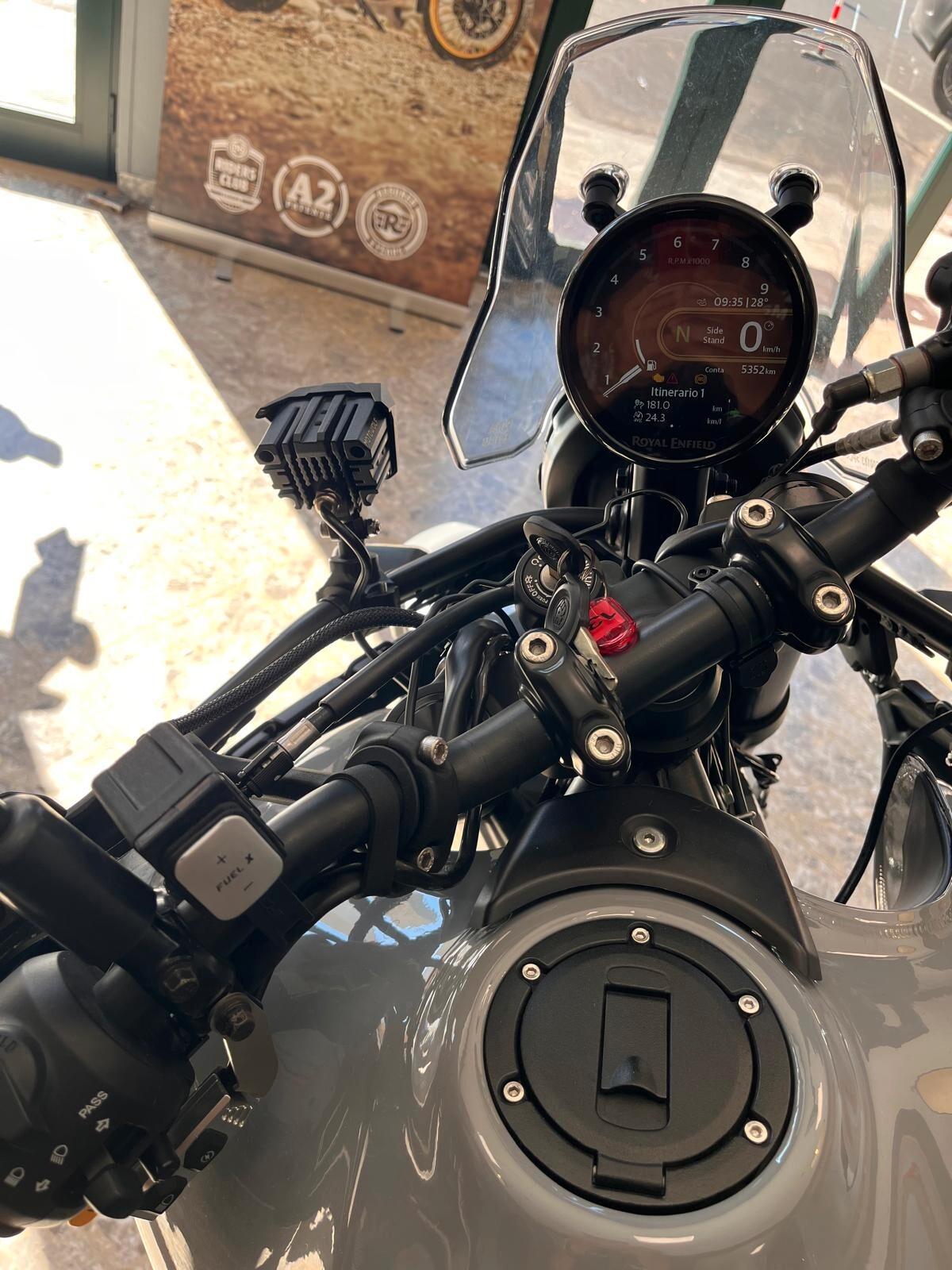 Royal Enfield Himalayan 450 super
