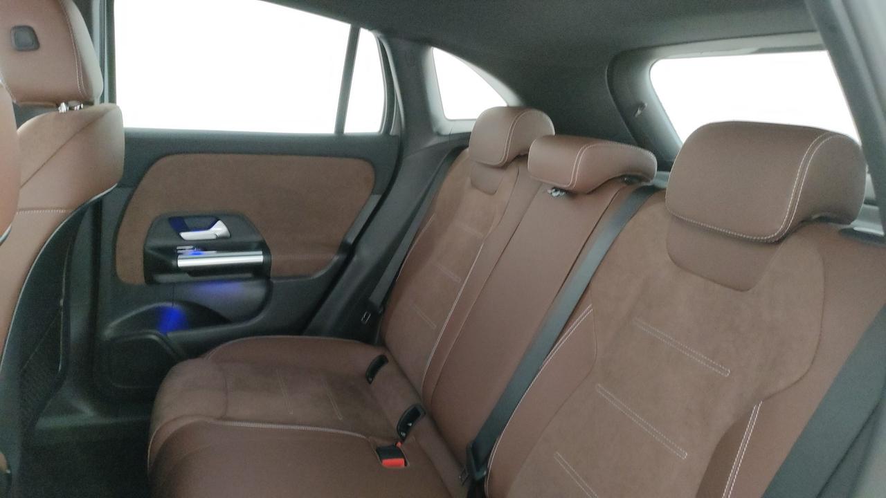 Mercedes-Benz GLA 200 d automatic