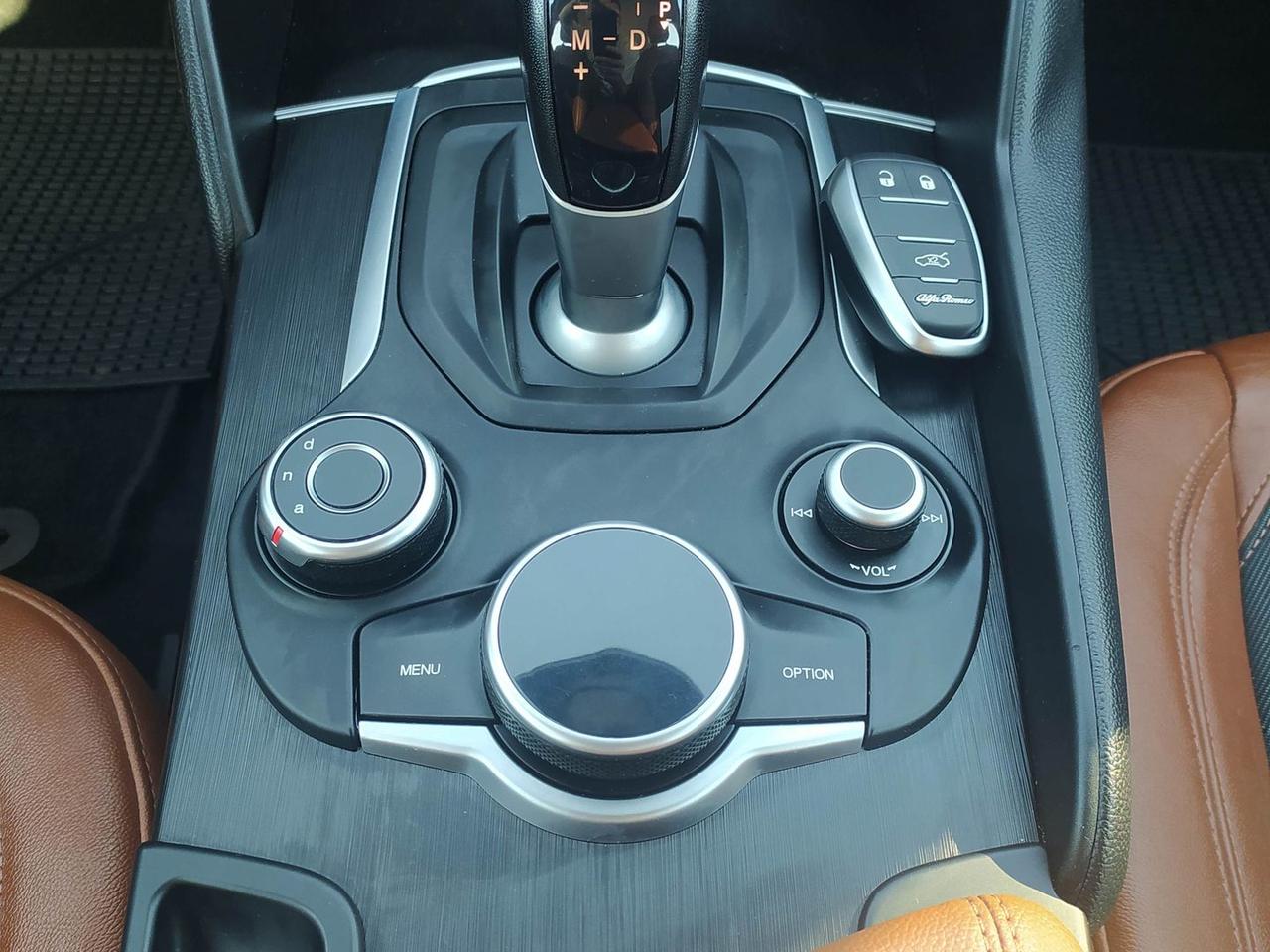 Alfa Romeo Giulia Business Launch Edition 2 #11365