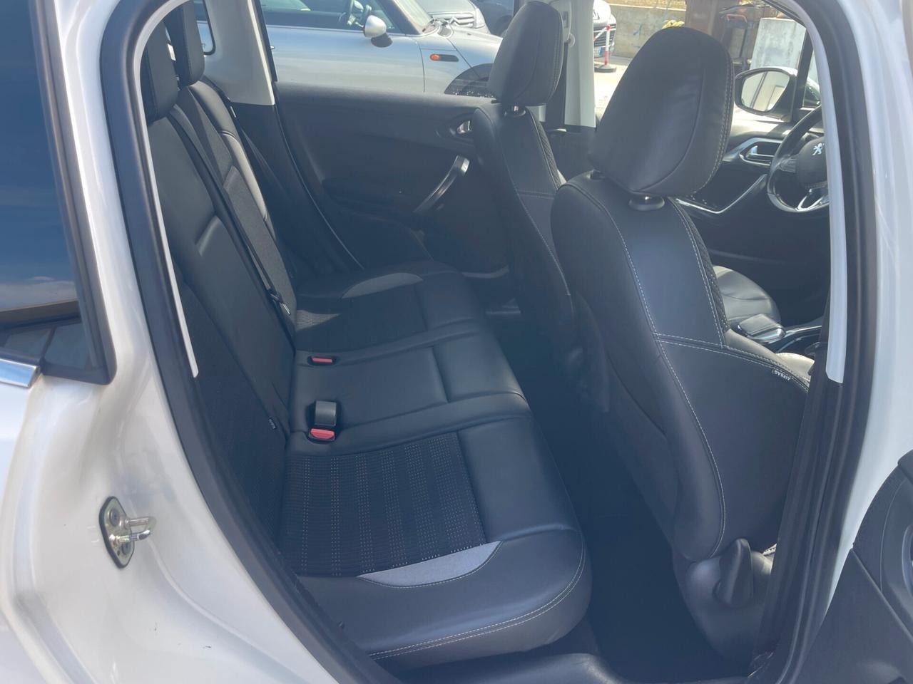 Peugeot 2008 1.6 e-HDi 92 CV Stop&Start Allure