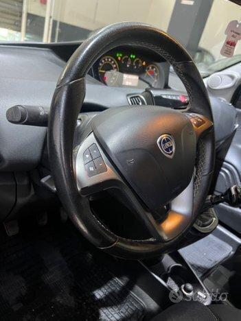 Lancia Ypsilon MOMO DESIGN