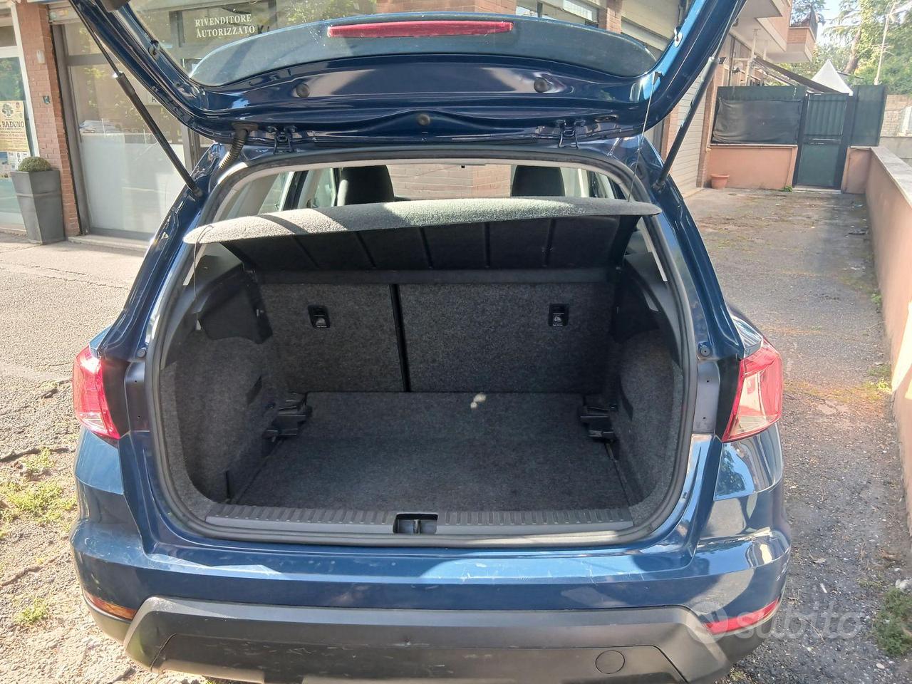 SEAT ARONA STYLE ADATTA A NEOPATENTATI