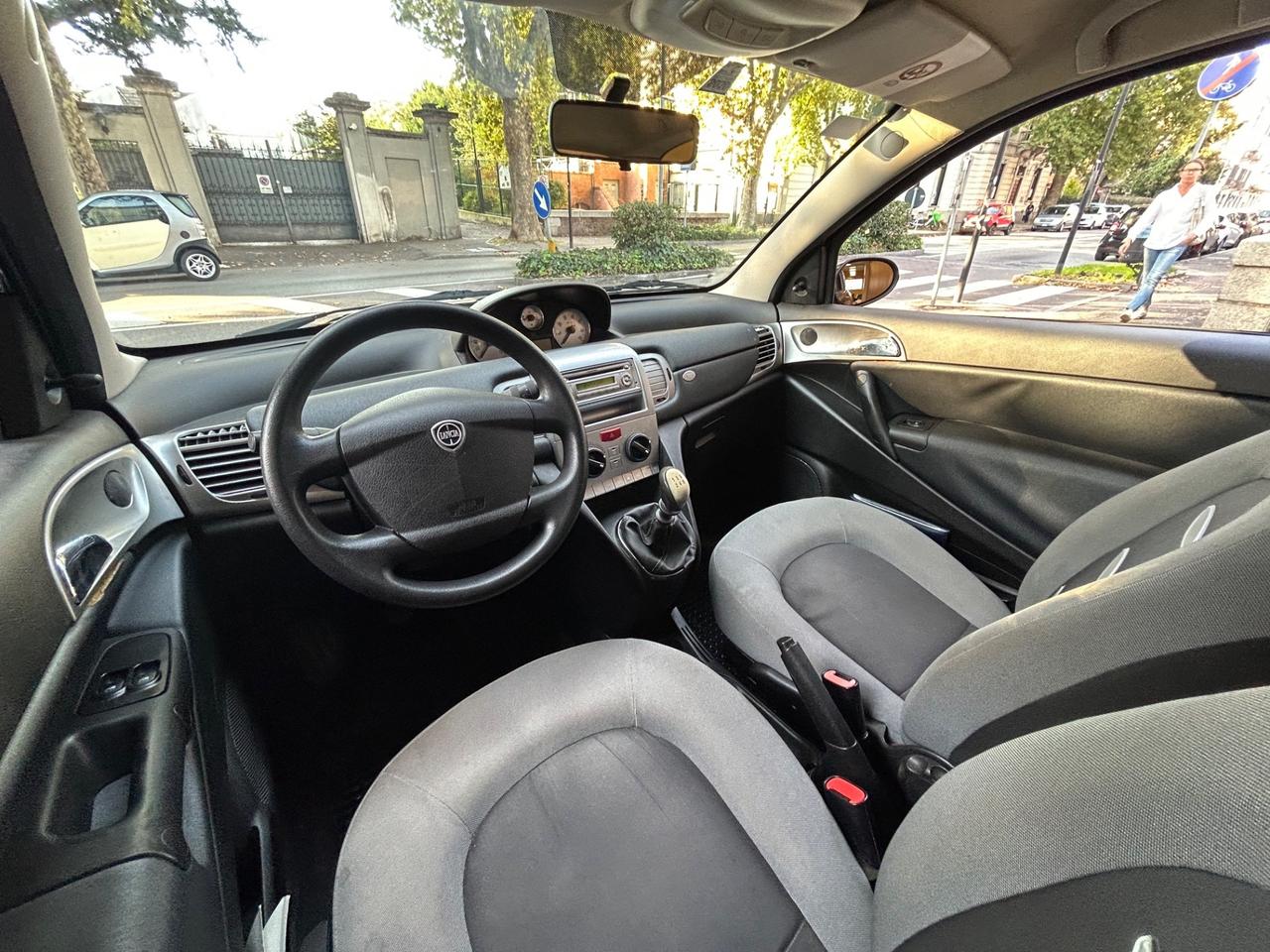Lancia Ypsilon 1.2 8v Argento 69cv EURO 5 | NEOPATENTATI!!!