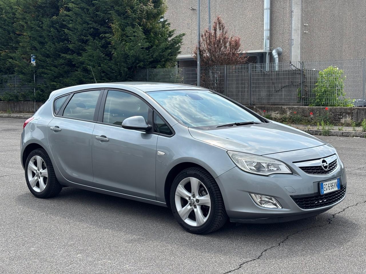 Opel Astra 1.6 115CV 5 porte Cosmo UNI PRO, GARANZIA