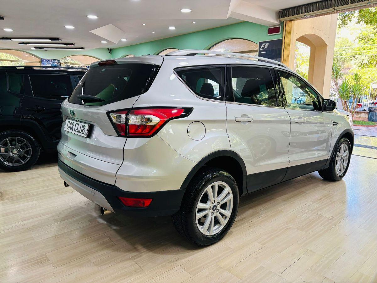 Ford Kuga 1.5 Tdci 120cv S&S 2WD Autom. Busuness