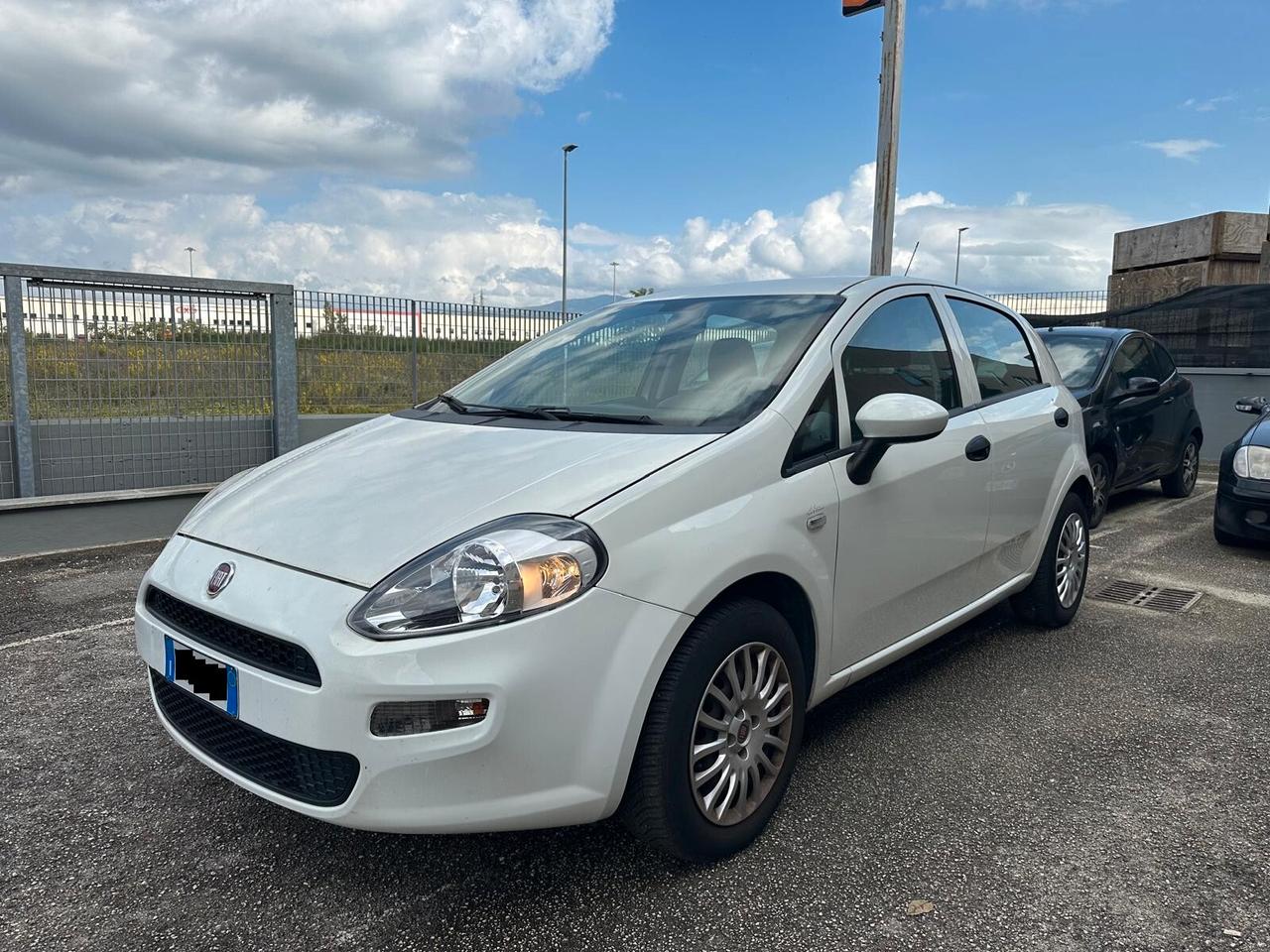 Fiat Punto 1.4 8V 5 porte GPL - ADATTA A NEOPATENT.