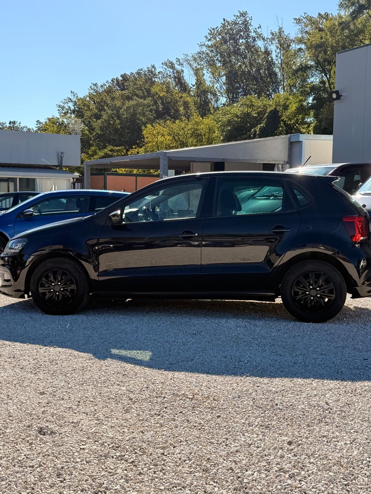 Volkswagen Polo 1.4 TDI 75CV R-Line – 06/2015 – 134.000 km – FULL OPTIONAL