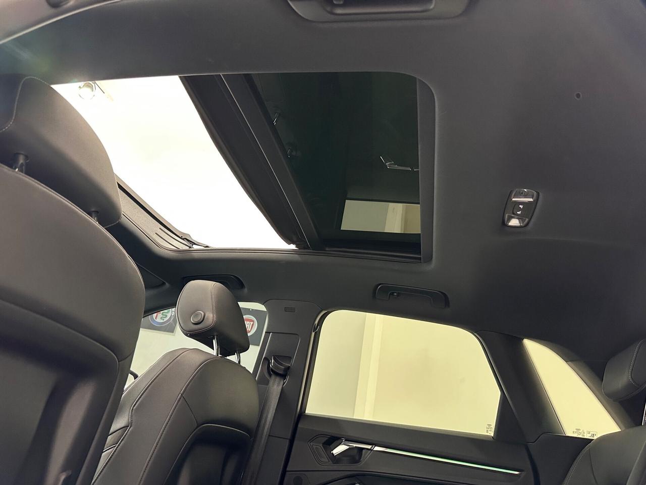 Audi Q3 2.0 TDI 150 CV S tronic S line Edition TOTAL BLACK CON TETTO
