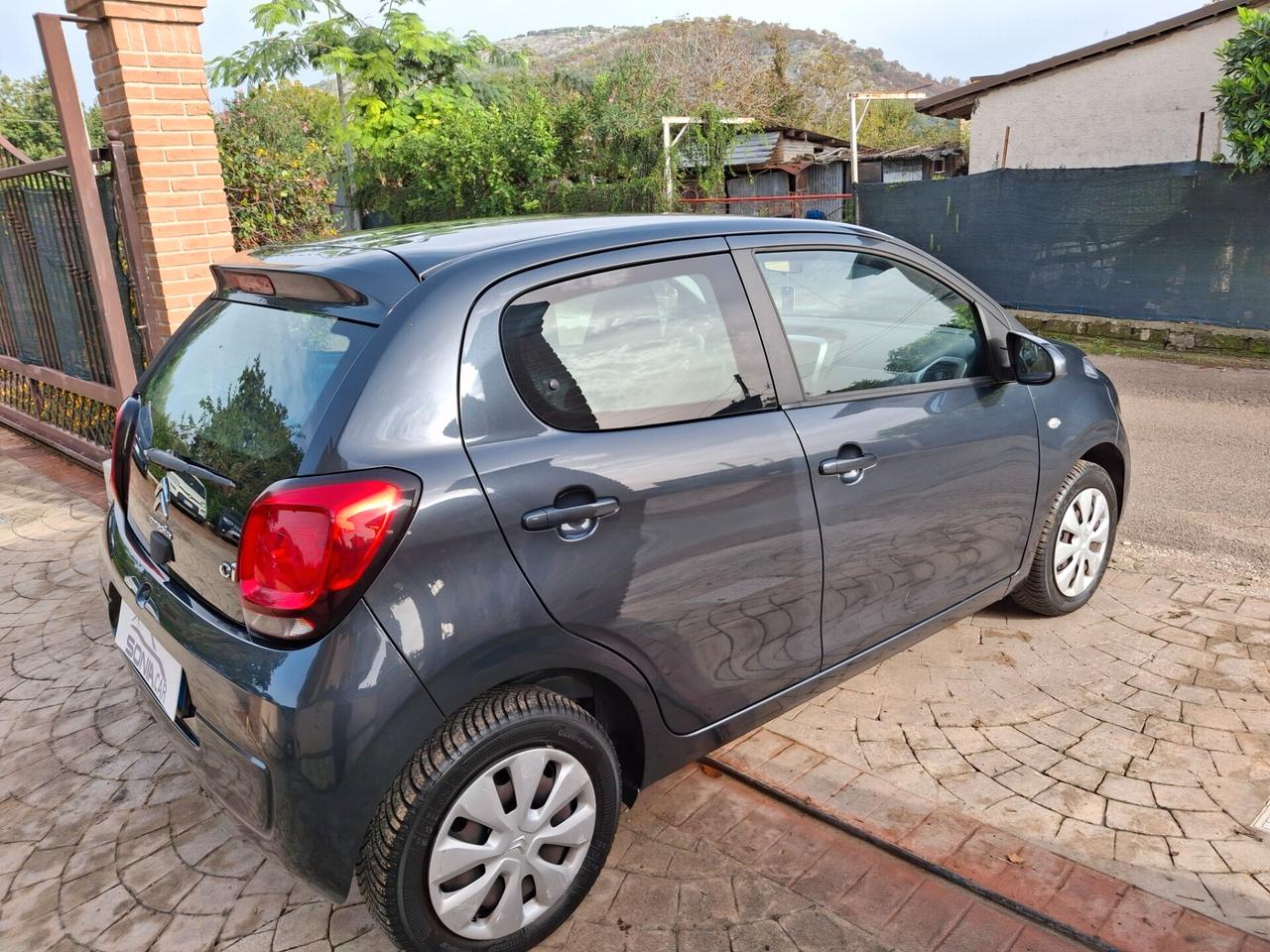 Citroen C1 VTi 68 5 porte Live cc 1.0 benz Neopatentati