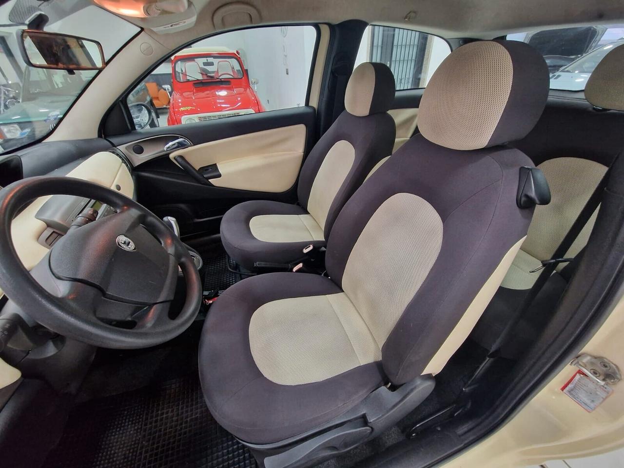 Lancia Ypsilon 1.3 MJT CAMBIO AUTOMATICO