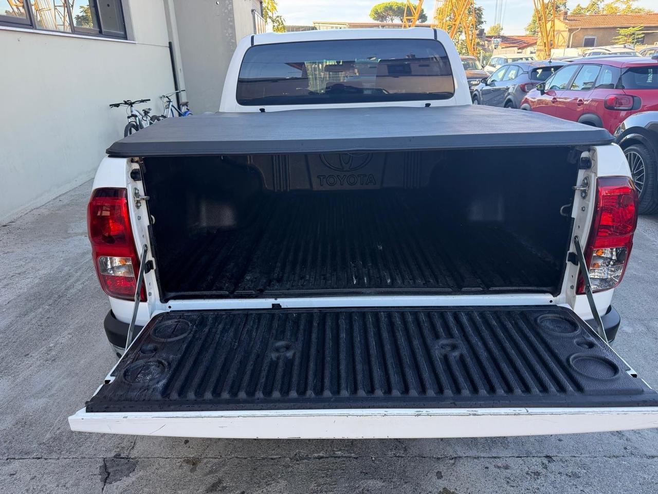 TOYOTA Hilux 2.4 D-4D 4WD 4 porte Double Cab Executive