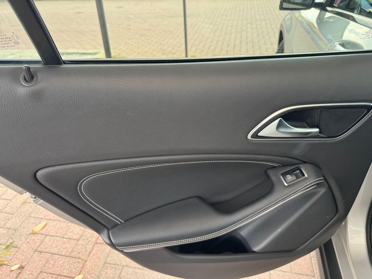 Mercedes-Benz GLA 220 Premium GLA 220 D #6418